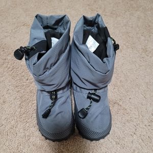 Baffin waterproof kids boots